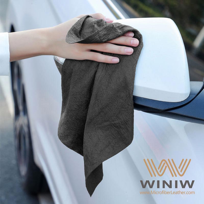 Jaki jest właściwy sposób użycia irchy do czyszczenia samochodu?