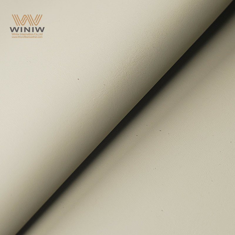 Couro sintético de poliuretano conquista corações na moda e na decoração.