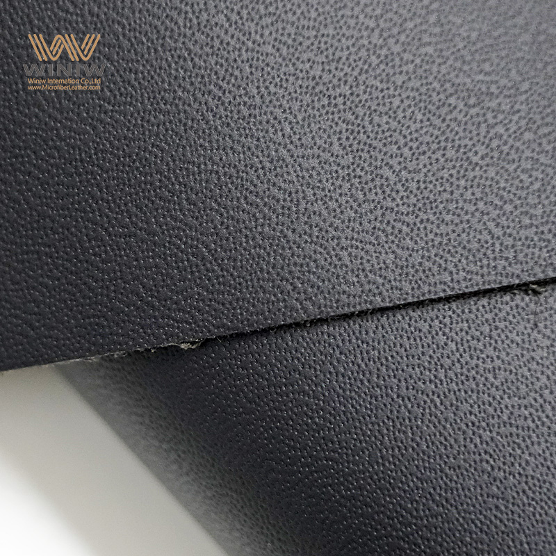 Os calçados de segurança em PU tornam o trabalho mais seguro e fácil.